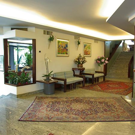Zenit Hotel Giulianova Kültér fotó