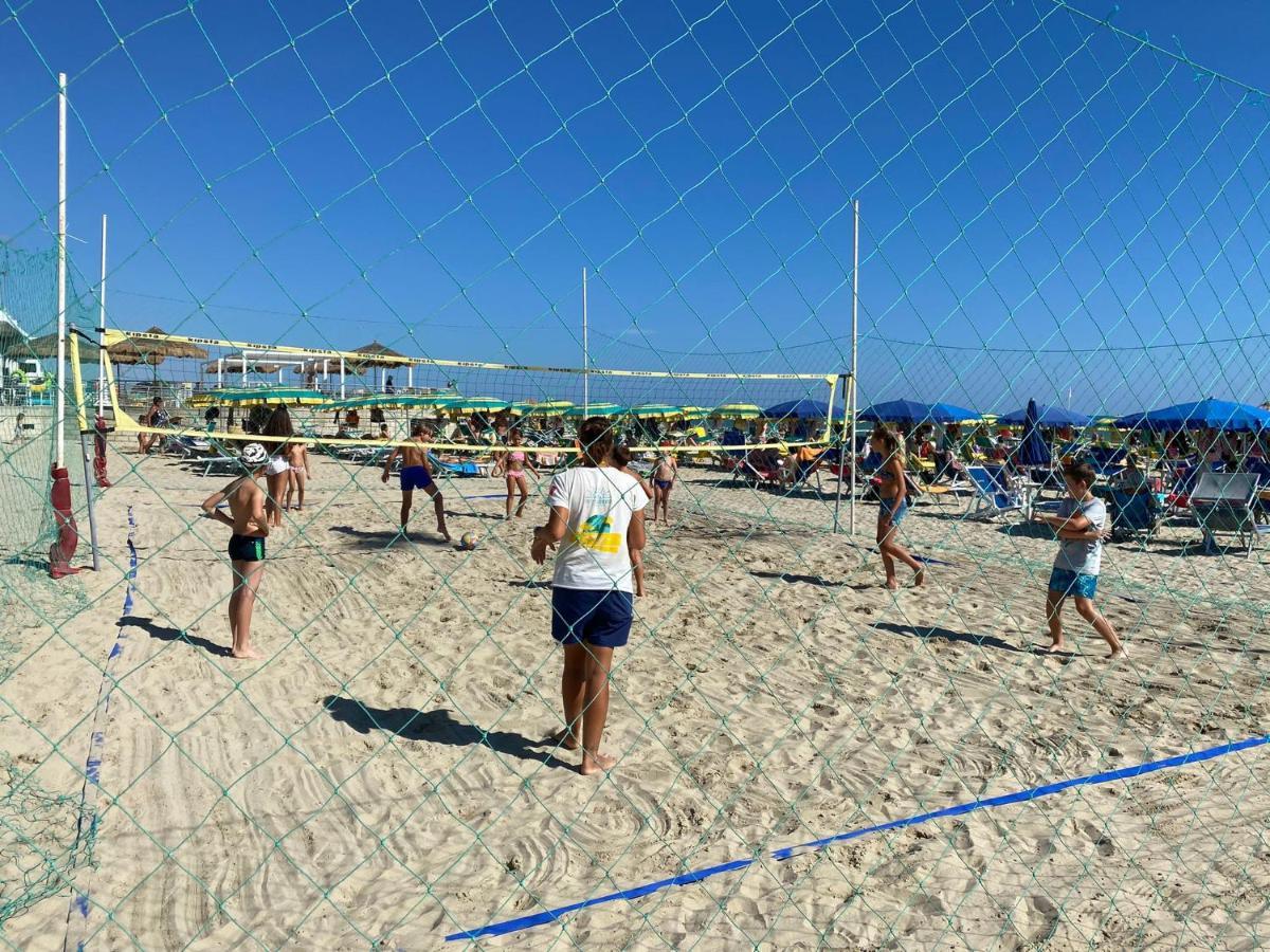 Zenit Hotel Giulianova Kültér fotó